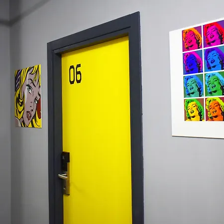 Hostel Cube Capsule *