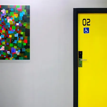 Auberge de jeunesse Cube Capsule *