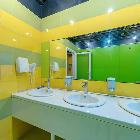 Auberge de jeunesse Cube Capsule *