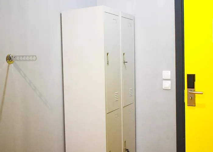 Cube Capsule Hostel *