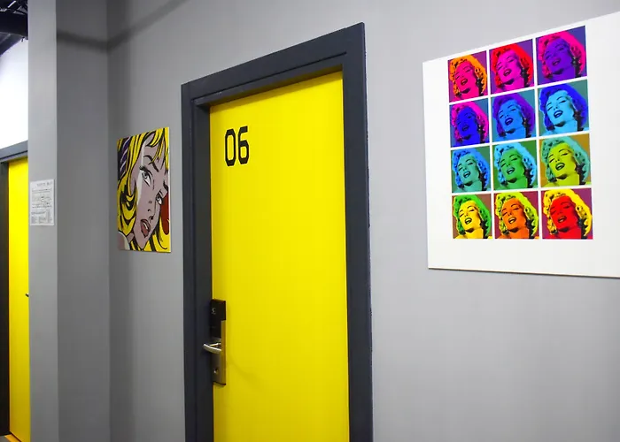 Hostel Cube Capsule *